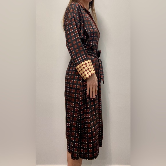 Silky collared dress - Picture 3 of 5